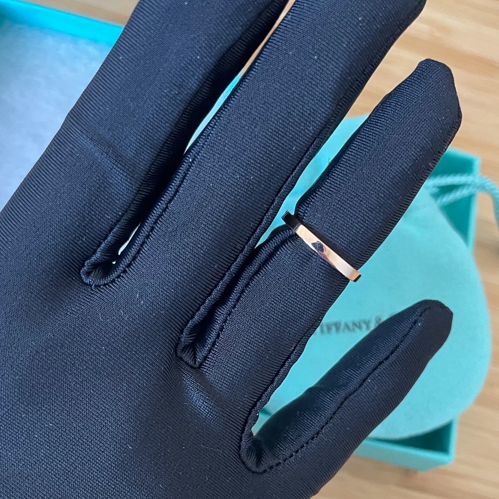 Tiffany & Co. Novo Rose Gold diamond band size 4 - Picture 3 of 7